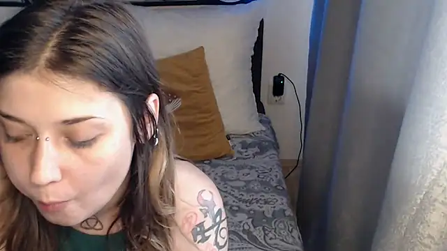 AlienforTwenty – Live XXX-chat