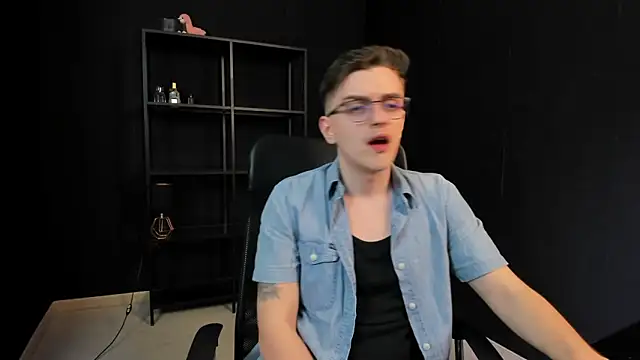 FelixStarkk 网络视讯表演