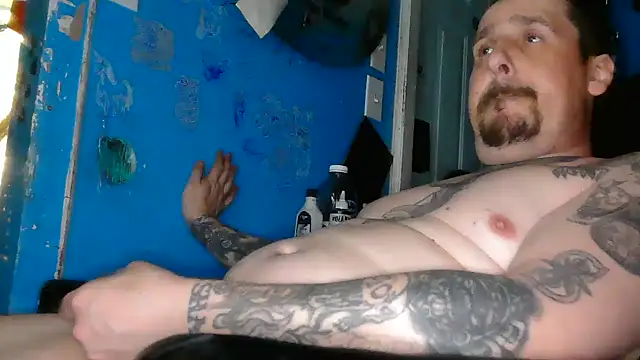 faded206 Show in webcam