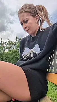 Sembang XXX Secara Langsung Risky_girl23_