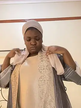 Webkamerová show sweet18creamybigpussy