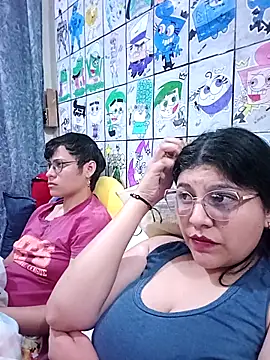 AddisonAndCouple: διαδικτυακό σόου στην κάμερα