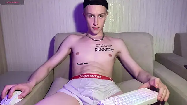 Travis_Gracile – Live XXX-chat