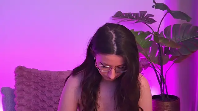 TheaMalekooのウェブカメラショー