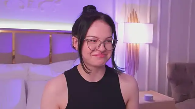 CindyMil Adlı Modelin Canlı XXX Sohbeti