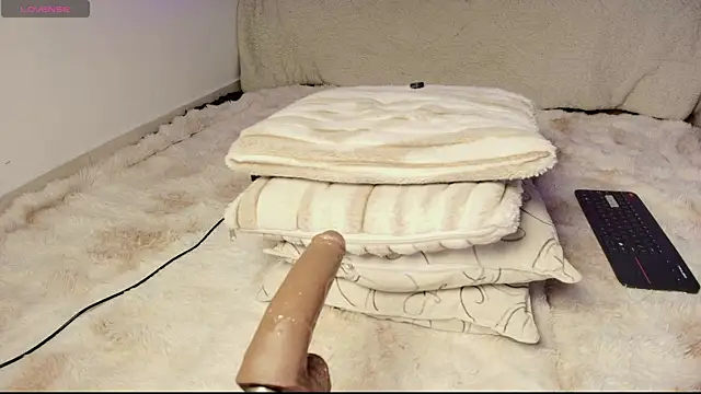 Madeline_Dreams live XXX chat