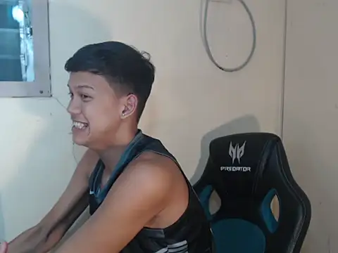 UrAsian_Turjak Pertunjukan Webcam