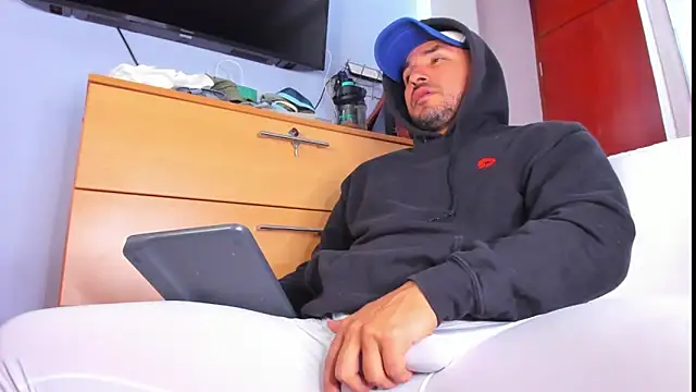 MikeMiller2のウェブカメラショー