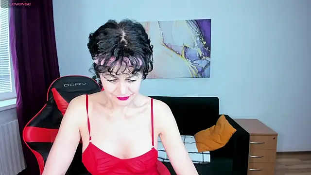 Silvia_Wallec Adlı Modelin Canlı XXX Sohbeti