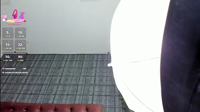 rebeca-flameのライブXXXチャット