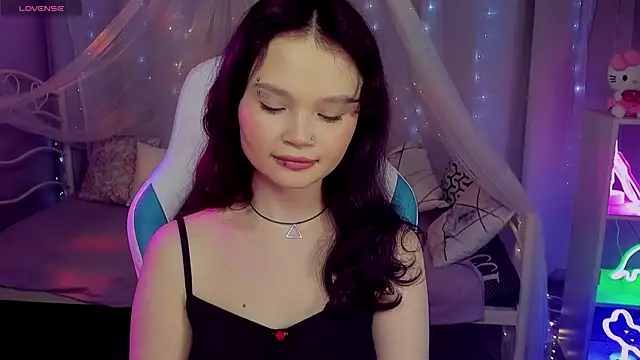 EmilyChaves লাইভ XXX চ্যাট