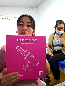 JustSamantha_: διαδικτυακό σόου στην κάμερα