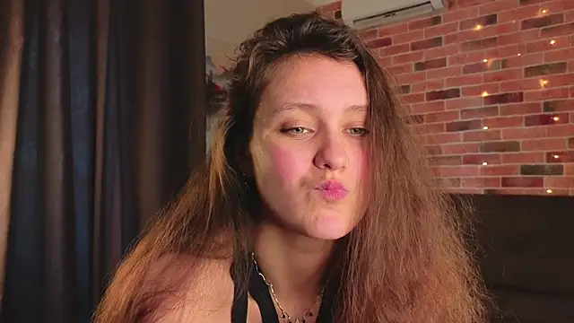 XXX chat uživo modela FoxFever