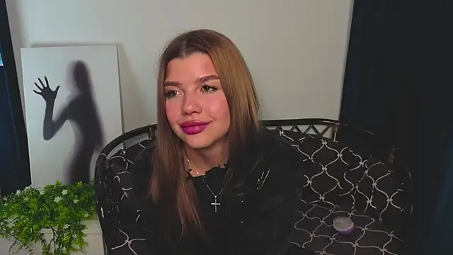 دردشة DelenaRines الجنسية المباشرة