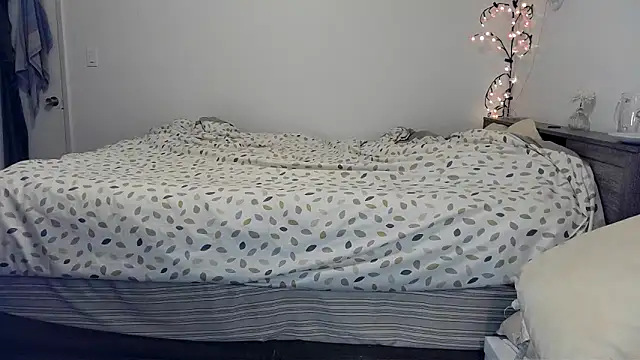 DirtyLittleKimberleigh's Live XXX Chat