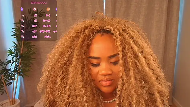 Chat +18 de Alma_Dunn ao vivo