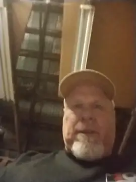 Reddog833's Webcam Show