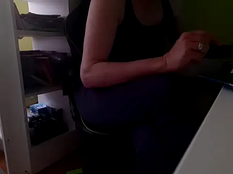 feathersify Chat XXX live