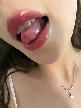 Show de meimei_x na webcam