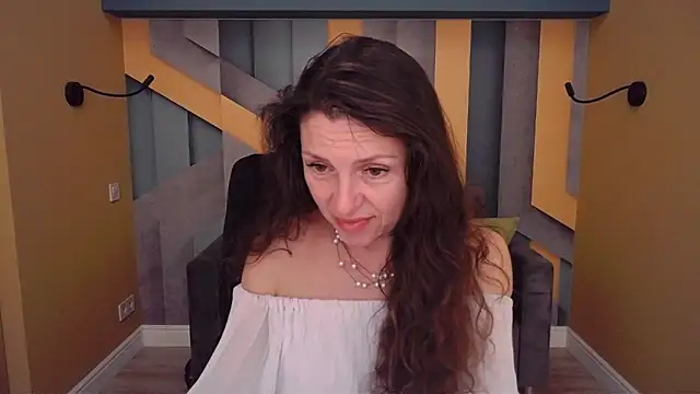 XXX chat uživo modela EllaLong