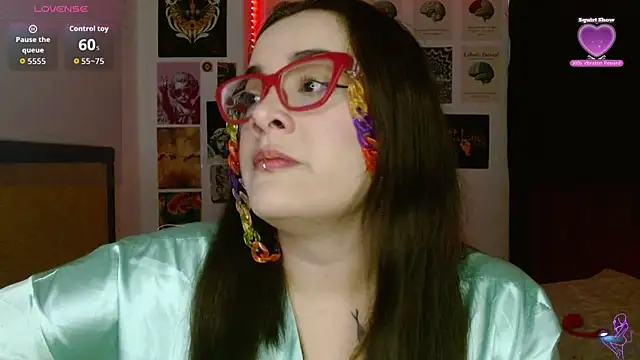 Nova-Satela live XXX chat