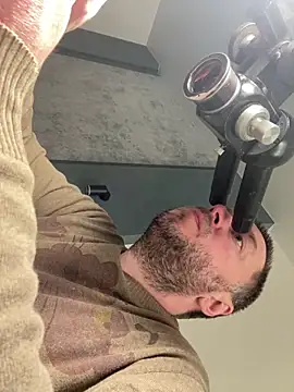 XXX chat uživo modela DorianJeday