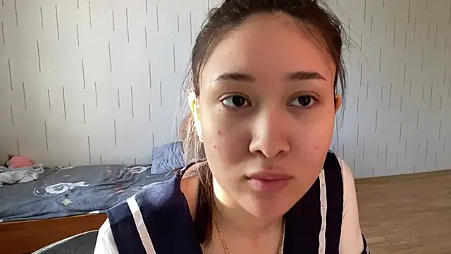 YourMiIaのライブXXXチャット