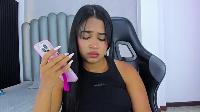 Shirleytaylor- Chat XXX in diretta