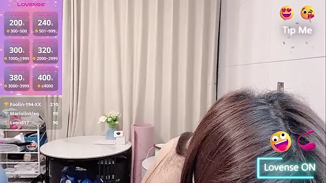 Puting_q Adlı Modelin Web Kamerası Şovu