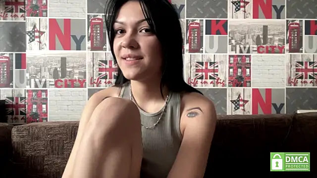 NuCrumm: διαδικτυακό σόου στην κάμερα