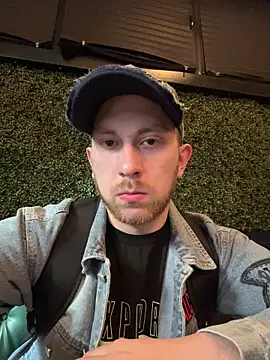 Sextigr2003 – Naživo XXX chat