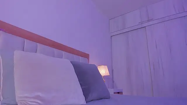 mia_hank's Webcam Show