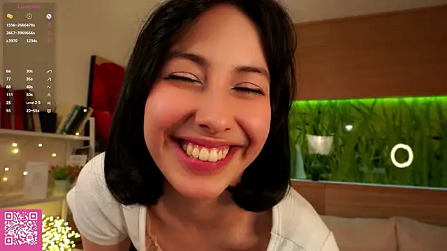 JuleeSamec's Live XXX Chat