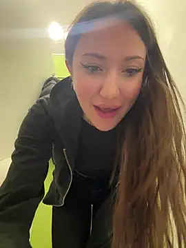 Živý XXX chat SaintSquirt