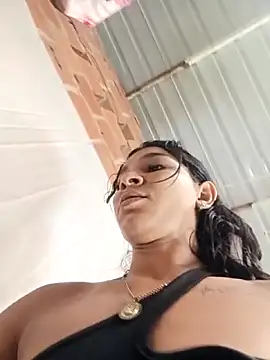 Pokazy przed kamerką – chikivivi-