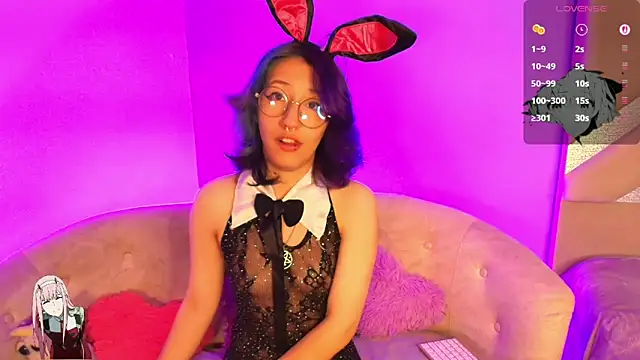 mitsuri_nyx élő XXX-chatje