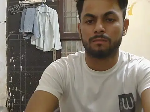 دردشة Stubborndesiboy الجنسية المباشرة