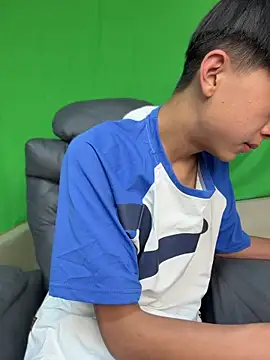 DD-101 Chat XXX in diretta