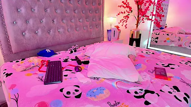 Miia__owens Adlı Modelin Canlı XXX Sohbeti