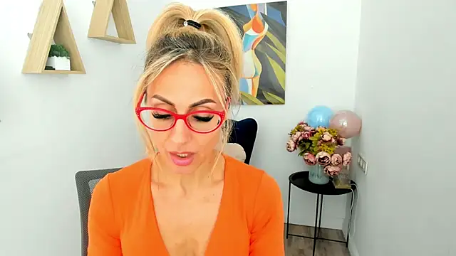 MuseOfStage's Live XXX Chat