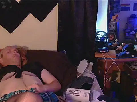 NatashaCox Show in webcam