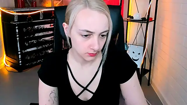 Chatroom XXX en direct de CarolMoor