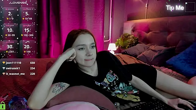 Lesi_Moonie01: онлайн-секс-чат