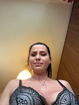 Chat +18 de Hotmomcheckk_ ao vivo