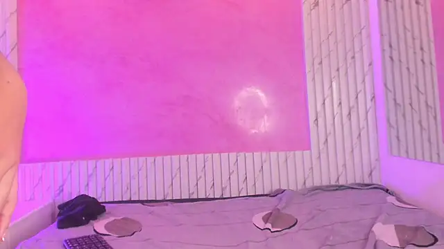 Chat +18 de cloee_bms ao vivo