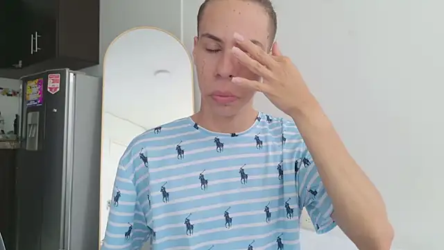 grey___27: онлайн-секс-чат