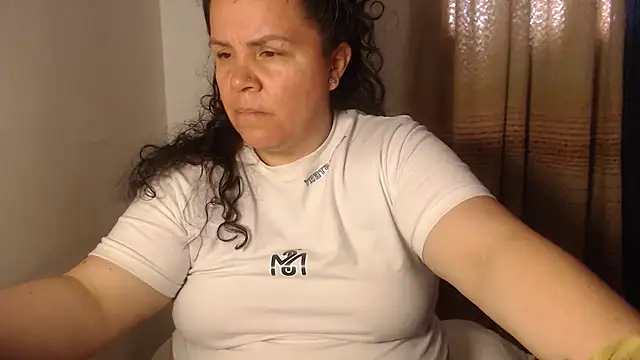 Chatroom XXX en direct de agathamiller01