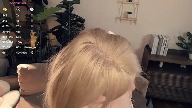 LaureMestler's Webcam Show