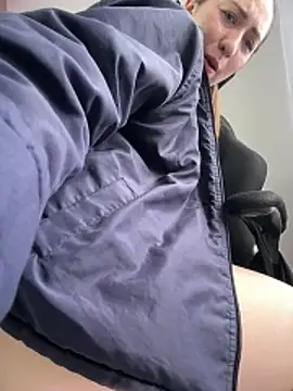 suzy-111's Live XXX Chat