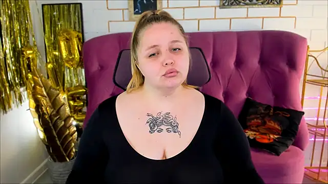 SladaDell's Live XXX Chat